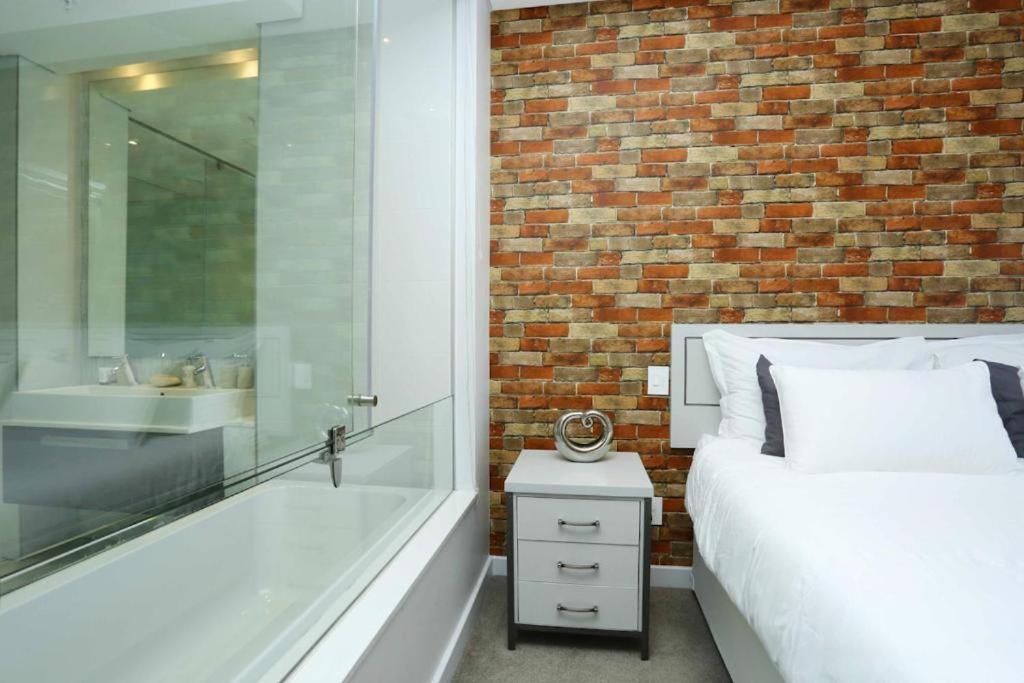 Sandton Skye Apartments Йоханнесбург Экстерьер фото