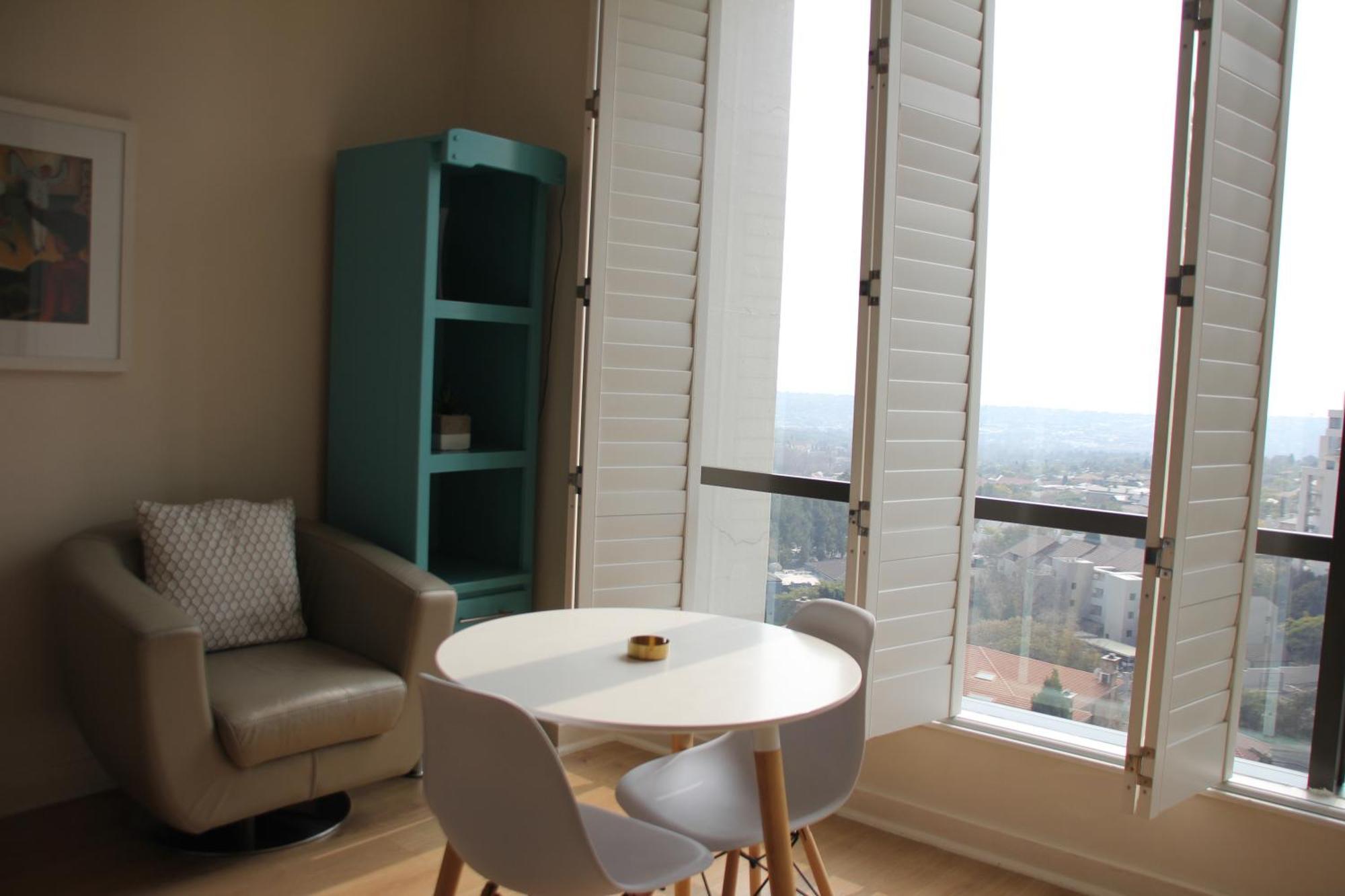 Sandton Skye Apartments Йоханнесбург Экстерьер фото